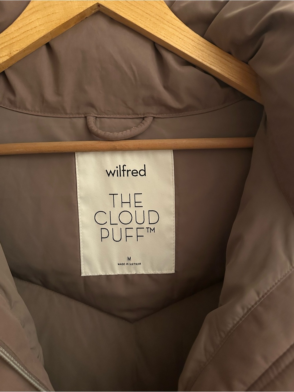 Wilfred Cropped Puffer Jacket in grey pink - Picture 4 of 5